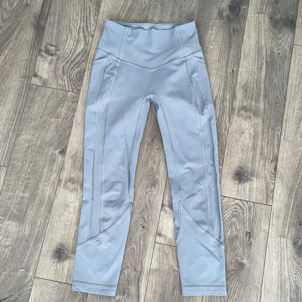 Gray Lululemon three-quarter length leggings